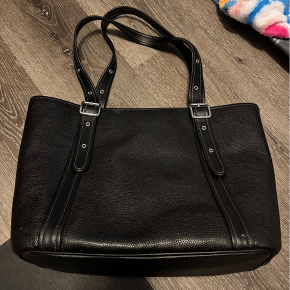 Coach Black Leather Shoulder Bag - Picture 2 of 4